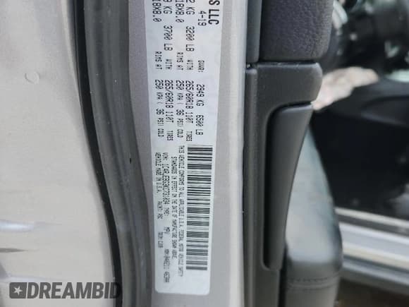 ✅ 2019 Jeep Grand Cherokee Limited • VIN: 1C4RJEBG3KC731034 • Lot: 83838755. Wystawiony na Copart z przebiegiem 103 334 mil. Bezpłatny archiwum sprzedaży aukcyjnych z USA i szczegółowy raport historii pojazdu na DreamBid. Zdjęcie 13.