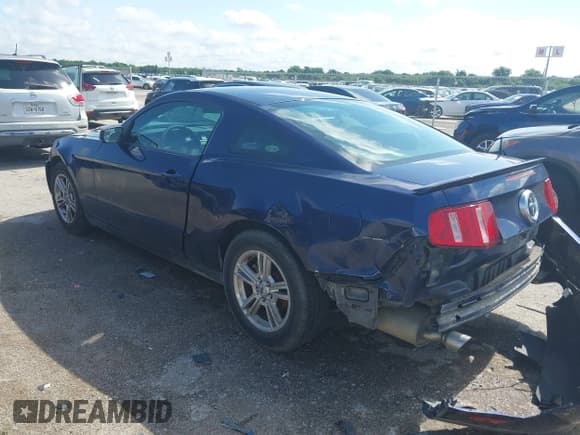 ✅ 2011 Ford Mustang V6 • VIN: 1ZVBP8AM7B5151781 • Lot: 42338259. Listed on IAAI with 179,558 mi. Free auction sales archive from the USA and detailed vehicle history report at DreamBid. Image 3.