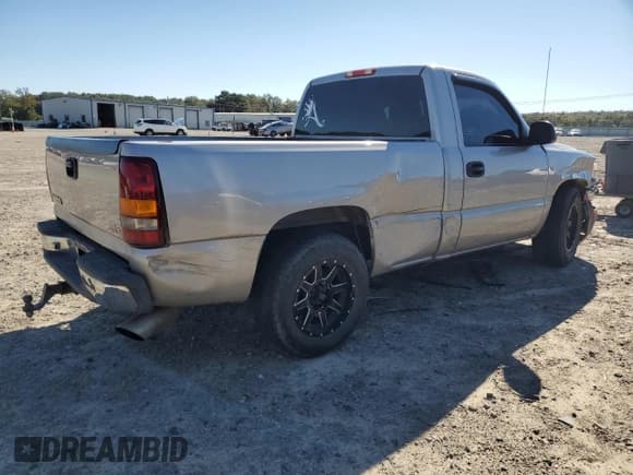 ✅ 2006 GMC Sierra 1500 Work Truck • VIN: 3GTEC14X86G163252 • Лот: 82444665. Опубликован ранее на Copart с пробегом 217 355 миль. Бесплатный доступ к архиву аукционных продаж из США и подробный отчёт об истории автомобиля на DreamBid. Изображение 3.