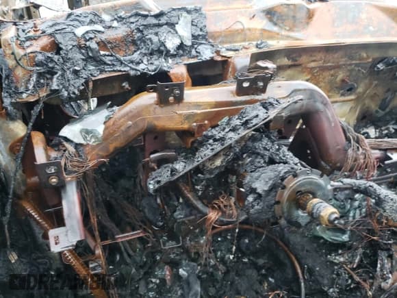 ✅ 2014 Chevrolet Silverado 1500 LT • VIN: 1GCNKREC5EZ195345 • Лот: 71105314. Опубликован ранее на Copart с пробегом Не указан. Бесплатный доступ к архиву аукционных продаж из США и подробный отчёт об истории автомобиля на DreamBid. Изображение 9.