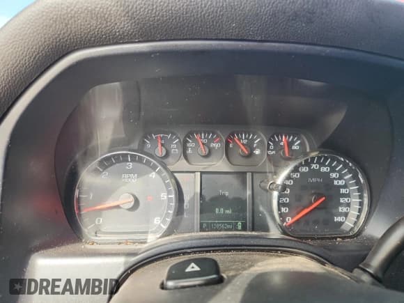 ✅ 2018 Chevrolet Silverado 1500 Custom • VIN: 1GCVKPEC3JZ217082 • Лот: 84786065. Опубликован ранее на Copart с пробегом 128 562 миль. Бесплатный доступ к архиву аукционных продаж из США и подробный отчёт об истории автомобиля на DreamBid. Изображение 9.