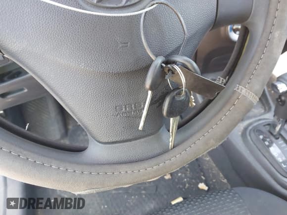 ✅ 2010 Hyundai Accent GS • VIN: KMHCM3AC0AU150904 • Лот: 41695905. Опубликован ранее на IAAI с пробегом 41 438 миль. Бесплатный доступ к архиву аукционных продаж из США и подробный отчёт об истории автомобиля на DreamBid. Изображение 11.