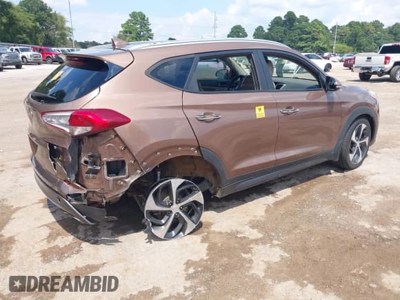✅ 2016 Hyundai Tucson Limited • VIN: KM8J33A21GU106243 • Лот: 43121239. Опубликован ранее на IAAI с пробегом 136 487 миль. Бесплатный доступ к архиву аукционных продаж из США и подробный отчёт об истории автомобиля на DreamBid. Изображение 4.