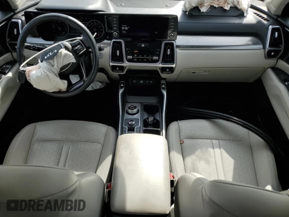 ✅ 2023 Kia Sorento EX • VIN: KNDRHDLGXP5185770 • Lot: 72040335. Wystawiony na Copart z przebiegiem 15 765 mil. Bezpłatny archiwum sprzedaży aukcyjnych z USA i szczegółowy raport historii pojazdu na DreamBid. Zdjęcie 8.