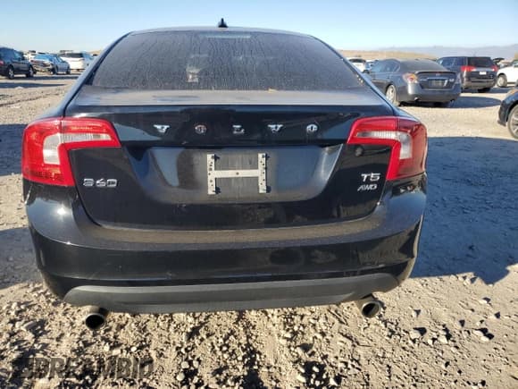 ✅ 2013 Volvo S60 T5 • VIN: YV1612FH7D1213781 • Lot: 90940295. Wystawiony na Copart z przebiegiem 117 626 mil. Bezpłatny archiwum sprzedaży aukcyjnych z USA i szczegółowy raport historii pojazdu na DreamBid. Zdjęcie 6.