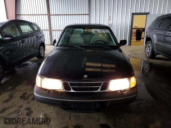 ✅ 1997 Saab 900 SE • VIN: YS3DF35N6V2052503 • Lot: 84914574. Listed on Copart with 169,980 mi. Free auction sales archive from the USA and detailed vehicle history report at DreamBid. Image 5.