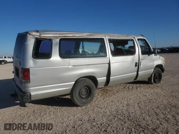 ✅ 2002 Ford Econoline Passenger XL • VIN: 1FBSS31S92HA05274 • Лот: 85349444. Опубликован ранее на Copart с пробегом 492 474 миль. Бесплатный доступ к архиву аукционных продаж из США и подробный отчёт об истории автомобиля на DreamBid. Изображение 3.