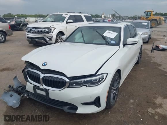 ✅ 2019 BMW 3 Series 330i • VIN: 3MW5R1J54K8A04375 • Lot: 43336247. Wystawiony na IAAI z przebiegiem 78 154 mil. Bezpłatny archiwum sprzedaży aukcyjnych z USA i szczegółowy raport historii pojazdu na DreamBid. Zdjęcie 2.