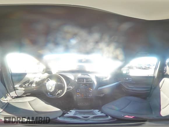 ✅ 2018 Ford Police Interceptor Utility • VIN: 1FM5K8AR4JGC74074 • Lot: 82762135. Wystawiony na Copart z przebiegiem 44 251 mil. Bezpłatny archiwum sprzedaży aukcyjnych z USA i szczegółowy raport historii pojazdu na DreamBid. Zdjęcie 16.