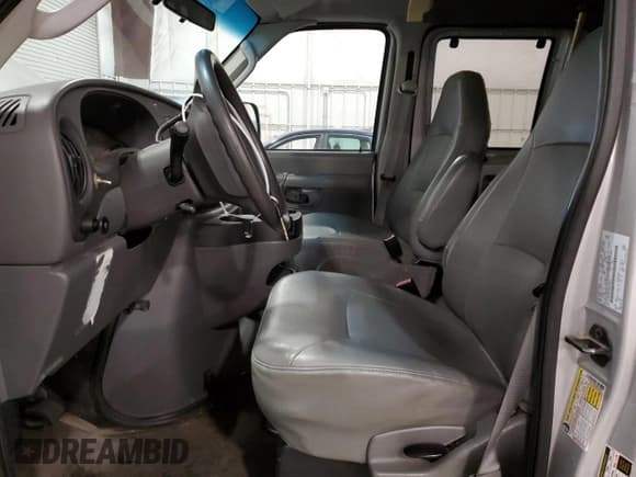 ✅ 2008 Ford Econoline Cargo Commercial • VIN: 1FTNS24W38DA70591 • Lot: 81156814. Listed on Copart with 106,713 mi. Free auction sales archive from the USA and detailed vehicle history report at DreamBid. Image 7.