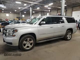✅ 2015 Chevrolet Suburban LT • VIN: 1GNSKJKCXFR300348 • Lot: 82416055. Wystawiony na Copart z przebiegiem 140 250 mil. Bezpłatny archiwum sprzedaży aukcyjnych z USA i szczegółowy raport historii pojazdu na DreamBid. Zdjęcie 1.