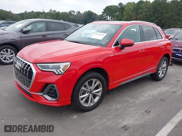 ✅ 2023 Audi Q3 S line Premium • VIN: WA1DECF3XP1087409 • Lot: 43331915. Listed on IAAI with 47,756 mi. Free auction sales archive from the USA and detailed vehicle history report at DreamBid. Image 18.