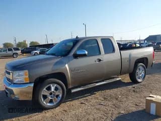 ✅ 2012 Chevrolet Silverado 1500 LT • VIN: 1GCRCSE01CZ327977 • Lot: 43379887. Wystawiony na IAAI z przebiegiem 73 817 mil. Bezpłatny archiwum sprzedaży aukcyjnych z USA i szczegółowy raport historii pojazdu na DreamBid. Zdjęcie 6.