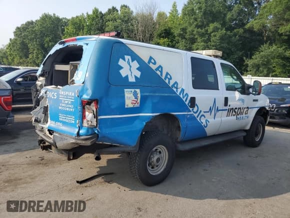 ✅ 2005 Ford Excursion Special Serv • VIN: 1FMNU41S95ED45731 • Lot: 67229434. Wystawiony na Copart z przebiegiem 186 299 mil. Bezpłatny archiwum sprzedaży aukcyjnych z USA i szczegółowy raport historii pojazdu na DreamBid. Zdjęcie 3.