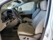 ✅ 2018 Chrysler Pacifica Touring Plus • VIN: 2C4RC1FG7JR128770 • Lot: 87197165. Wystawiony na Copart z przebiegiem 48 880 mil. Bezpłatny archiwum sprzedaży aukcyjnych z USA i szczegółowy raport historii pojazdu na DreamBid. Zdjęcie 7.