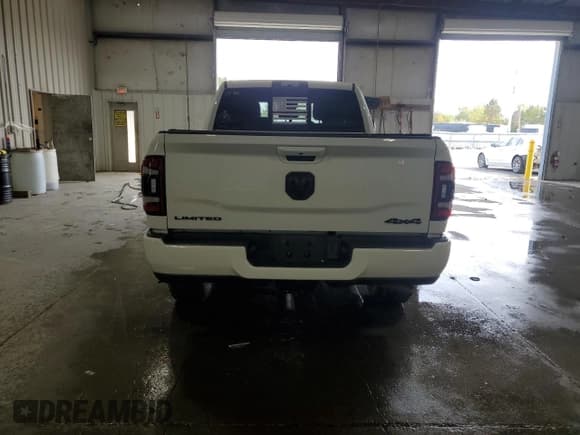 ✅ 2022 Ram 3500 • VIN: 3C63R3SL3NG141232 • Лот: 84176515. Опубликован ранее на Copart с пробегом 37 333 миль. Бесплатный доступ к архиву аукционных продаж из США и подробный отчёт об истории автомобиля на DreamBid. Изображение 6.