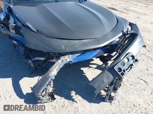 ✅ 2023 Chevrolet Camaro 1LT • VIN: 1G1FB1RS1P0142505 • Lot: 43469515. Listed on IAAI with 32,453 mi. Free auction sales archive from the USA and detailed vehicle history report at DreamBid. Image 6.