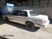 ✅ 1993 Oldsmobile Cutlass Ciera S • VIN: 1G3AG54N2P6313139 • Lot: 85689385. Wystawiony na Copart z przebiegiem 179 210 mil. Bezpłatny archiwum sprzedaży aukcyjnych z USA i szczegółowy raport historii pojazdu na DreamBid. Zdjęcie 2.