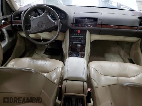 ✅ 1997 Mercedes-Benz S 320/430/500 • VIN: WDBGA43GXVA348562 • Лот: 84334784. Опубликован ранее на Copart с пробегом Не указан. Бесплатный доступ к архиву аукционных продаж из США и подробный отчёт об истории автомобиля на DreamBid. Изображение 8.