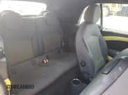 ✅ 2009 MINI Convertible • VIN: WMWMR33539TU95173 • Лот: 64999915. Опубликован ранее на Copart с пробегом 110 262 миль. Бесплатный доступ к архиву аукционных продаж из США и подробный отчёт об истории автомобиля на DreamBid. Изображение 10.