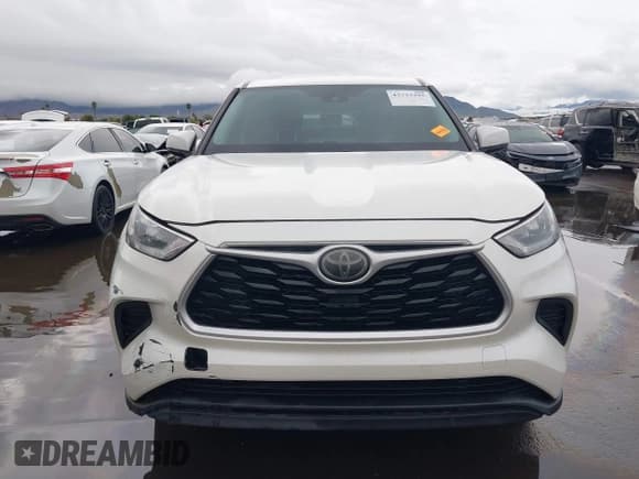 ✅ 2020 Toyota Highlander L • VIN: 5TDCZRAH1LS502299 • Lot: 43733395. Wystawiony na IAAI z przebiegiem 81 284 mil. Bezpłatny archiwum sprzedaży aukcyjnych z USA i szczegółowy raport historii pojazdu na DreamBid. Zdjęcie 13.