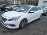 2016 Hyundai Sonata 2.4L z VIN 5NPE24AF5GH403642, wystawiony jako IAAI lot #41877194 z przebiegiem 147 457 mil mil oraz . Historia ofert i sprzedaży dostępna na DreamBid. Obrazek 17.