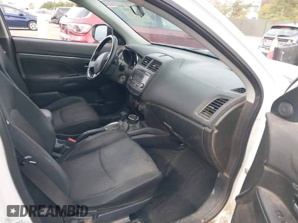 2016 Mitsubishi Outlander SE with VIN JA4AP3AW3GZ047124, listed as a IAAI auction lot 41731316 with 146,769 mi miles and . Bid and sale history available at DreamBid. Image 5.