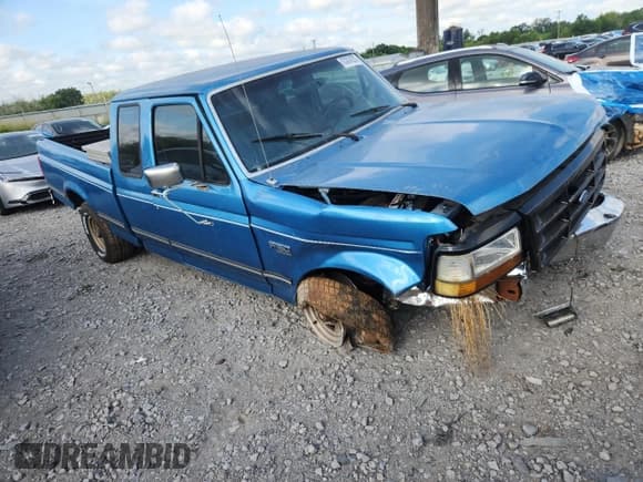 ✅ 1992 Ford F-150 S • VIN: 1FTEX15Y3NKA64552 • Lot: 63804505. Wystawiony na Copart z przebiegiem 159 770 mil. Bezpłatny archiwum sprzedaży aukcyjnych z USA i szczegółowy raport historii pojazdu na DreamBid. Zdjęcie 4.