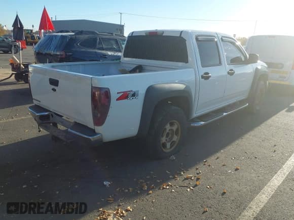 ✅ 2006 Chevrolet Colorado 2LT • VIN: 1GCDT136368178719 • Лот: 43668352. Опубликован ранее на IAAI с пробегом 300 765 миль. Бесплатный доступ к архиву аукционных продаж из США и подробный отчёт об истории автомобиля на DreamBid. Изображение 4.