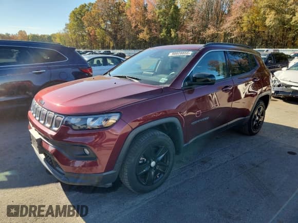 ✅ 2022 Jeep Compass Latitude • VIN: 3C4NJDBBXNT110749 • Lot: 90028855. Wystawiony na Copart z przebiegiem 55 758 mil. Bezpłatny archiwum sprzedaży aukcyjnych z USA i szczegółowy raport historii pojazdu na DreamBid. Zdjęcie 1.