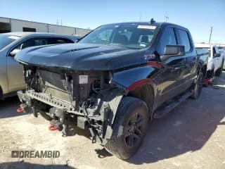 ✅ 2020 Chevrolet Silverado 1500 LT Trail Boss • VIN: 3GCPYFEL3LG364362 • Lot: 39924343. Wystawiony na Copart z przebiegiem 113 143 mil. Bezpłatny archiwum sprzedaży aukcyjnych z USA i szczegółowy raport historii pojazdu na DreamBid. Zdjęcie 1.