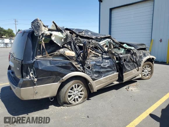 ✅ 2011 Ford Expedition Max XLT • VIN: 1FMJK1J5XBEF36938 • Лот: 69113665. Опубликован ранее на Copart с пробегом Не указан. Бесплатный доступ к архиву аукционных продаж из США и подробный отчёт об истории автомобиля на DreamBid. Изображение 3.