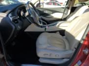 ✅ 2017 Buick Envision Essence • VIN: LRBFXDSAXHD069705 • Lot: 90147045. Wystawiony na Copart z przebiegiem 80 445 mil. Bezpłatny archiwum sprzedaży aukcyjnych z USA i szczegółowy raport historii pojazdu na DreamBid. Zdjęcie 7.