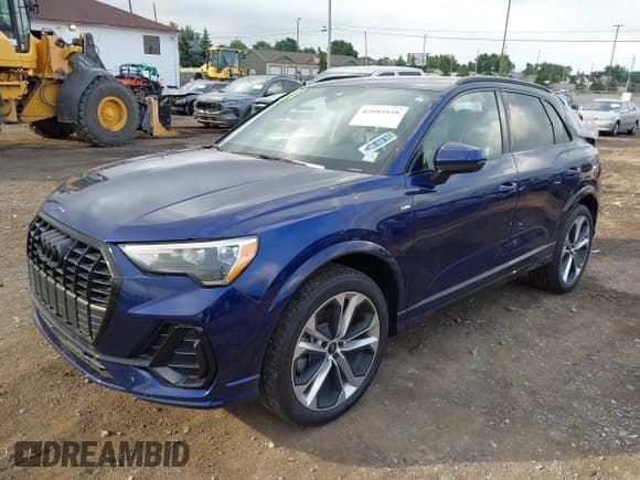 ✅ 2021 Audi Q3 S line Premium • VIN: WA1DECF31M1066668 • Lot: 42684548. Wystawiony na IAAI z przebiegiem 34 915 mil. Bezpłatny archiwum sprzedaży aukcyjnych z USA i szczegółowy raport historii pojazdu na DreamBid. Zdjęcie 2.