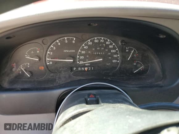 ✅ 1997 Ford Explorer XLT • VIN: 1FMDU32P9VZA40058 • Лот: 43560445. Опубликован ранее на Copart с пробегом 162 932 миль. Бесплатный доступ к архиву аукционных продаж из США и подробный отчёт об истории автомобиля на DreamBid. Изображение 9.