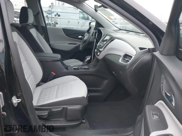 ✅ 2022 Chevrolet Equinox LS • VIN: 2GNAXHEV0N6136170 • Lot: 42111376. Listed on IAAI with 31,828 mi. Free auction sales archive from the USA and detailed vehicle history report at DreamBid. Image 5.