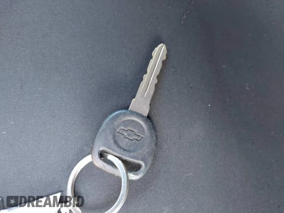 ✅ 1999 Chevrolet Silverado 1500 LS • VIN: 2GCEK19T9X1102303 • Lot: 43501465. Wystawiony na IAAI z przebiegiem 267 001 mil. Bezpłatny archiwum sprzedaży aukcyjnych z USA i szczegółowy raport historii pojazdu na DreamBid. Zdjęcie 11.