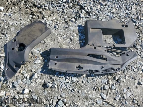 ✅ 2010 Lexus RX 350 • VIN: 2T2ZK1BA8AC040262 • Lot: 96042615. Wystawiony na Copart z przebiegiem 238 102 mil. Bezpłatny archiwum sprzedaży aukcyjnych z USA i szczegółowy raport historii pojazdu na DreamBid. Zdjęcie 13.