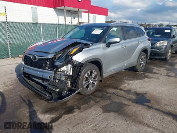 ✅ 2022 Toyota Highlander XLE • VIN: 5TDGZRBH9NS219345 • Лот: 43576999. Опубликован ранее на IAAI с пробегом 44 731 миль. Бесплатный доступ к архиву аукционных продаж из США и подробный отчёт об истории автомобиля на DreamBid. Изображение 2.