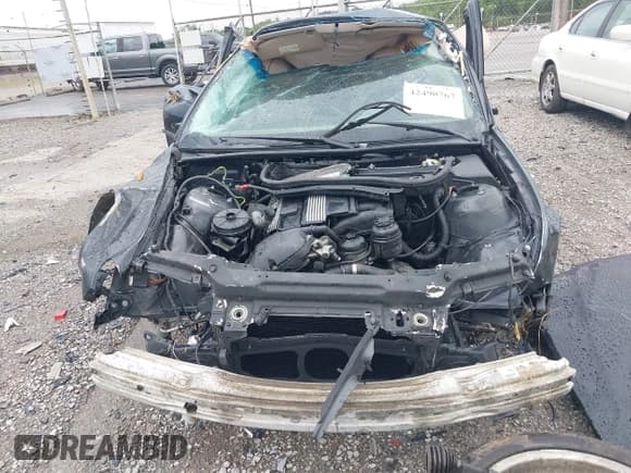 ✅ 2004 BMW 3 Series 325i • VIN: WBAET37444NH05531 • Лот: 42490767. Опубликован ранее на IAAI с пробегом Не указан. Бесплатный доступ к архиву аукционных продаж из США и подробный отчёт об истории автомобиля на DreamBid. Изображение 12.