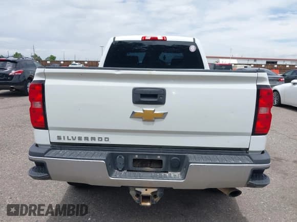 ✅ 2018 Chevrolet Silverado 2500HD Work Truck • VIN: 1GC1KUEG4JF271444 • Lot: 42588159. Listed on IAAI with 210,808 mi. Free auction sales archive from the USA and detailed vehicle history report at DreamBid. Image 16.