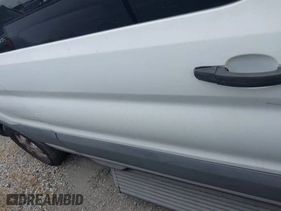 ✅ 2017 Ford Transit XL • VIN: 1FBZX2YM1HKA98823 • Lot: 42066291. Wystawiony na IAAI z przebiegiem 100 011 mil. Bezpłatny archiwum sprzedaży aukcyjnych z USA i szczegółowy raport historii pojazdu na DreamBid. Zdjęcie 14.