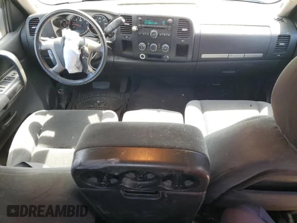 ✅ 2008 Chevrolet Silverado 1500 2LT • VIN: 2GCEC190081326449 • Lot: 49590565. Wystawiony na Copart z przebiegiem 309 997 mil. Bezpłatny archiwum sprzedaży aukcyjnych z USA i szczegółowy raport historii pojazdu na DreamBid. Zdjęcie 8.