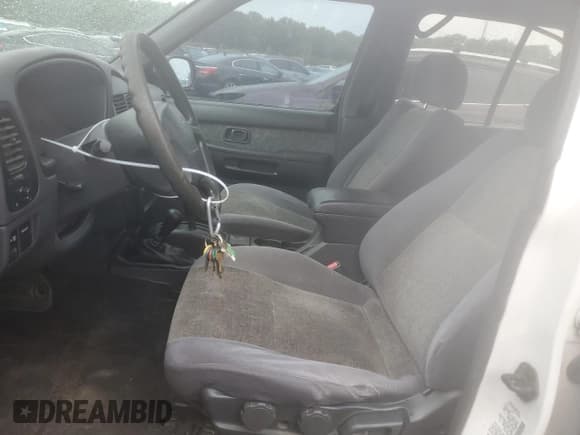 ✅ 1997 Nissan Pathfinder XE • VIN: JN8AR05Y6VW117244 • Lot: 70826584. Listed on Copart with 305,662 mi. Free auction sales archive from the USA and detailed vehicle history report at DreamBid. Image 7.