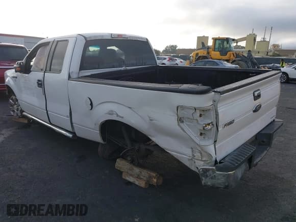 ✅ 2014 Ford F-150 XL • VIN: 1FTFX1CF1EKE23998 • Lot: 43449945. Listed on IAAI with 157,356 mi. Free auction sales archive from the USA and detailed vehicle history report at DreamBid. Image 3.
