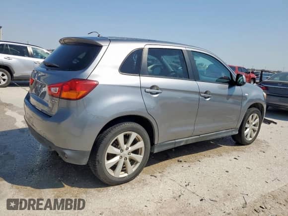 2013 Mitsubishi Outlander ES z VIN 4A4AR3AU7DE002388, wystawiony jako Copart lot #71191145 z przebiegiem 210 627 mil mil oraz Szkoda całkowita • Salvage title. Historia ofert i sprzedaży dostępna na DreamBid. Obrazek 3.