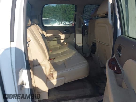 ✅ 2013 GMC Sierra 1500 SLT • VIN: 3GTP2WE79DG290225 • Lot: 42564482. Listed on IAAI with 175,873 mi. Free auction sales archive from the USA and detailed vehicle history report at DreamBid. Image 8.