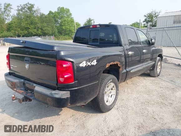 2007 Dodge Dakota SLT with VIN 1D7HW48K97S138512, listed as a IAAI auction lot 42386042 with 146,629 mi miles and . Bid and sale history available at DreamBid. Image 4.