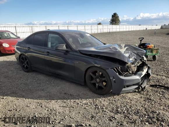 ✅ 2012 BMW 3 Series 328i • VIN: WBA3A5C52CF258419 • Лот: 86695705. Опубликован ранее на Copart с пробегом 124 407 миль. Бесплатный доступ к архиву аукционных продаж из США и подробный отчёт об истории автомобиля на DreamBid. Изображение 4.