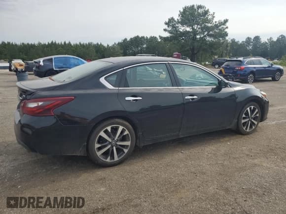 ✅ 2017 Nissan Altima SR • VIN: 1N4AL3APXHC267798 • Lot: 57521915. Listed on Copart with 114,631 mi. Free auction sales archive from the USA and detailed vehicle history report at DreamBid. Image 3.